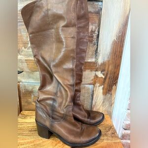 Beautiful genuine leather over the knee boots